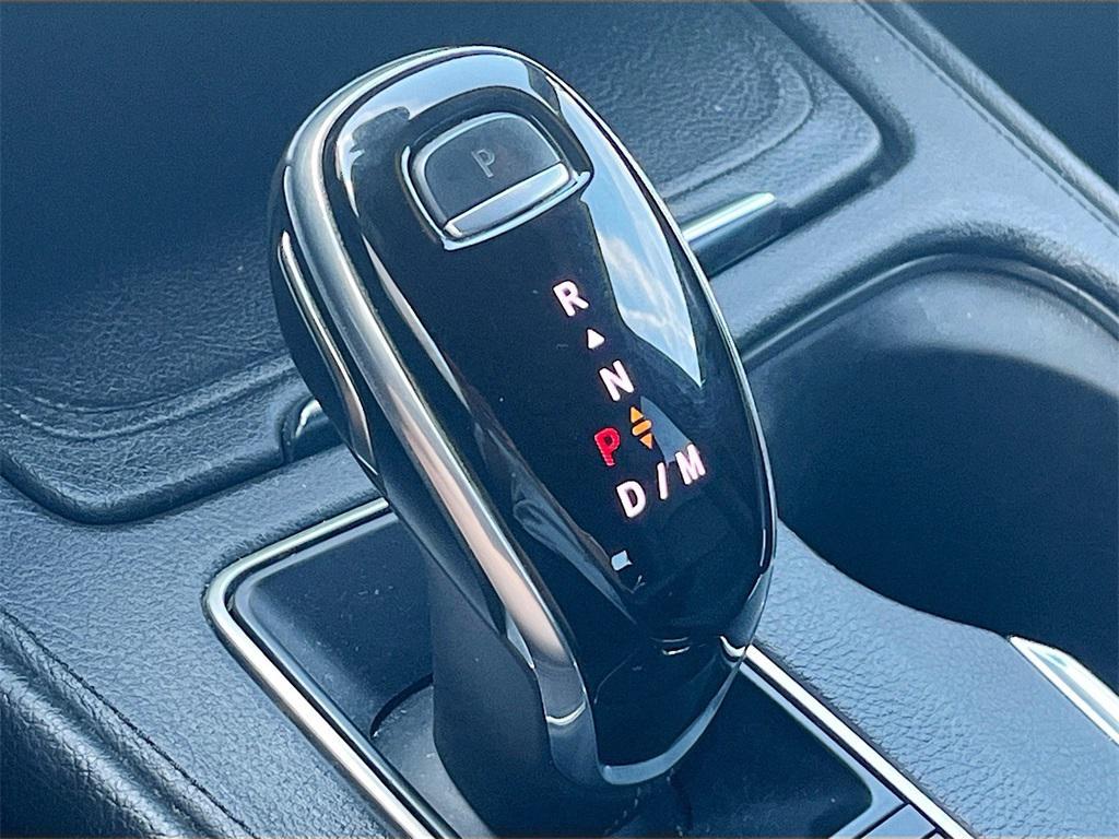 used 2021 Cadillac XT4 car, priced at $22,500