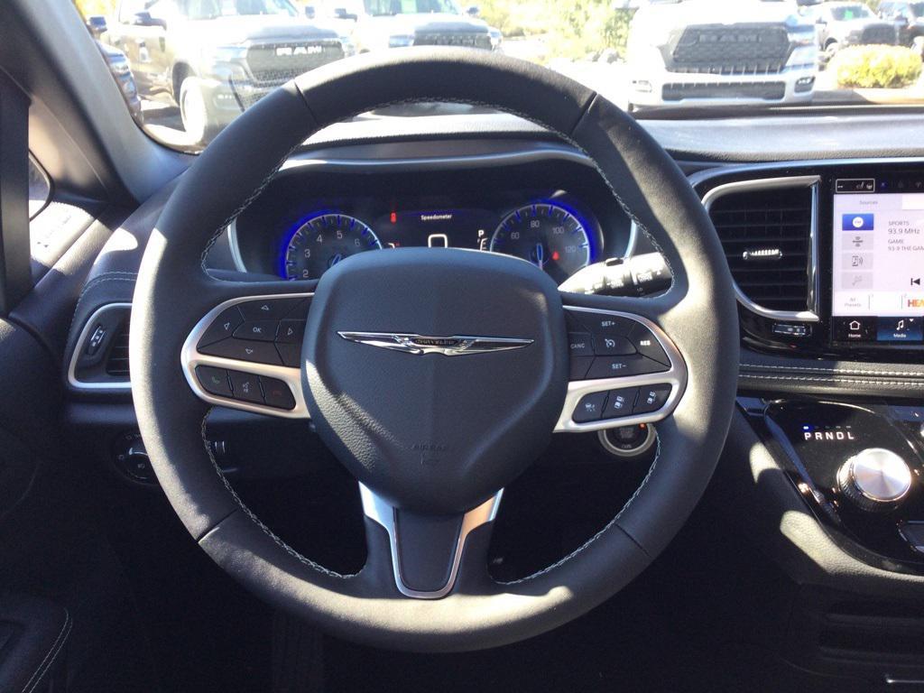 new 2026 Chrysler Pacifica car, priced at $43,565