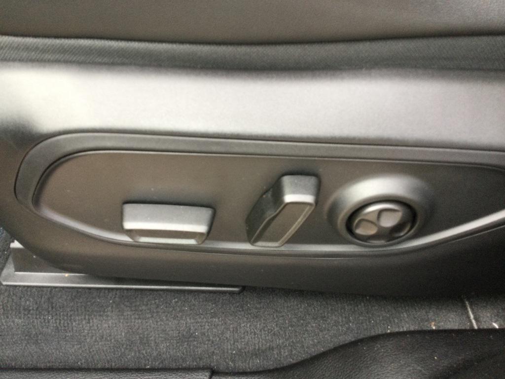 new 2025 Jeep Grand Cherokee car, priced at $44,975