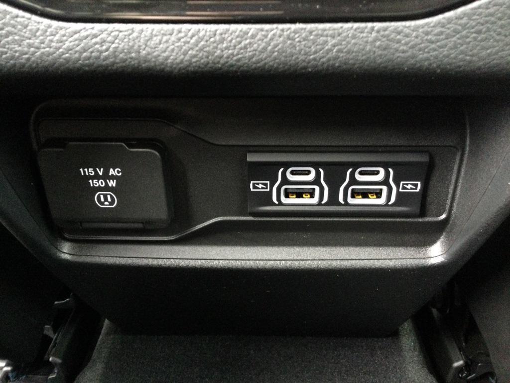 new 2025 Jeep Grand Cherokee car, priced at $44,975