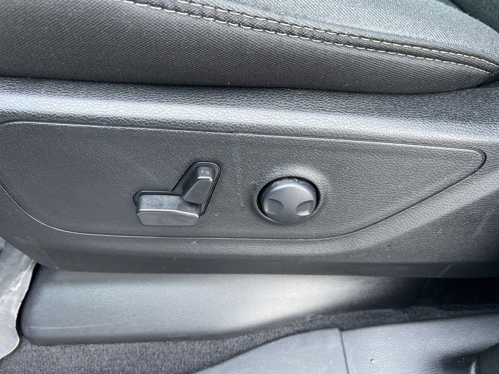 used 2025 Ram 1500 car, priced at $38,290