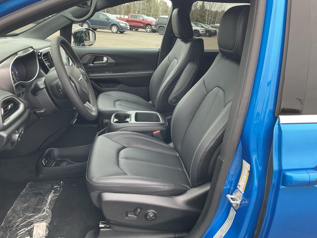 new 2026 Chrysler Pacifica car, priced at $43,630