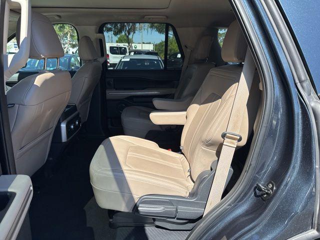 used 2024 Ford Expedition car, priced at $42,386
