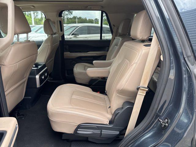 used 2024 Ford Expedition car, priced at $46,526