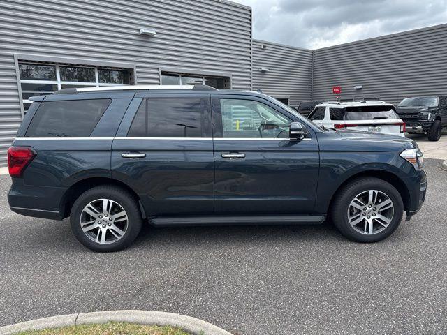 used 2024 Ford Expedition car, priced at $46,526