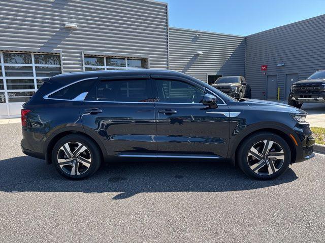 used 2024 Kia Sorento Hybrid car, priced at $30,578
