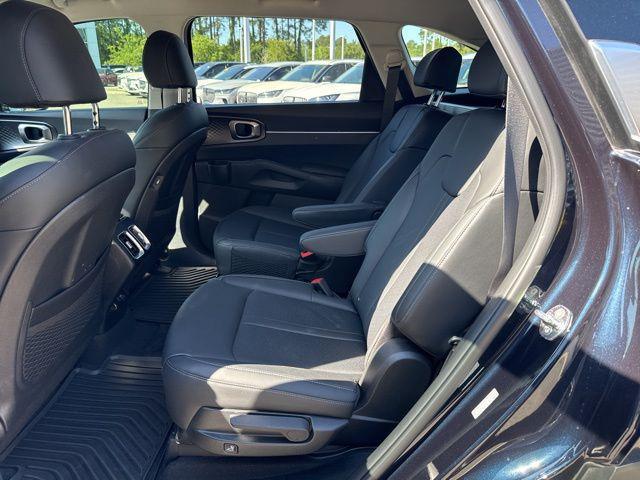 used 2024 Kia Sorento Hybrid car, priced at $30,578