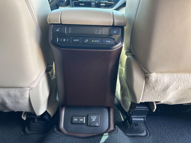 used 2022 Toyota Highlander Hybrid car, priced at $36,853