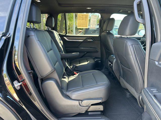 used 2024 GMC Acadia car, priced at $33,519