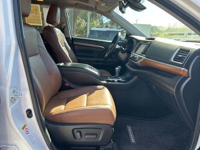 used 2017 Toyota Highlander car, priced at $17,984