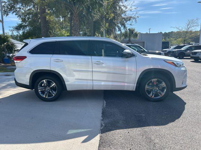 used 2017 Toyota Highlander car, priced at $17,984