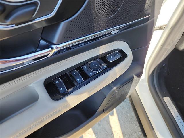 new 2025 Lincoln Corsair car, priced at $53,300