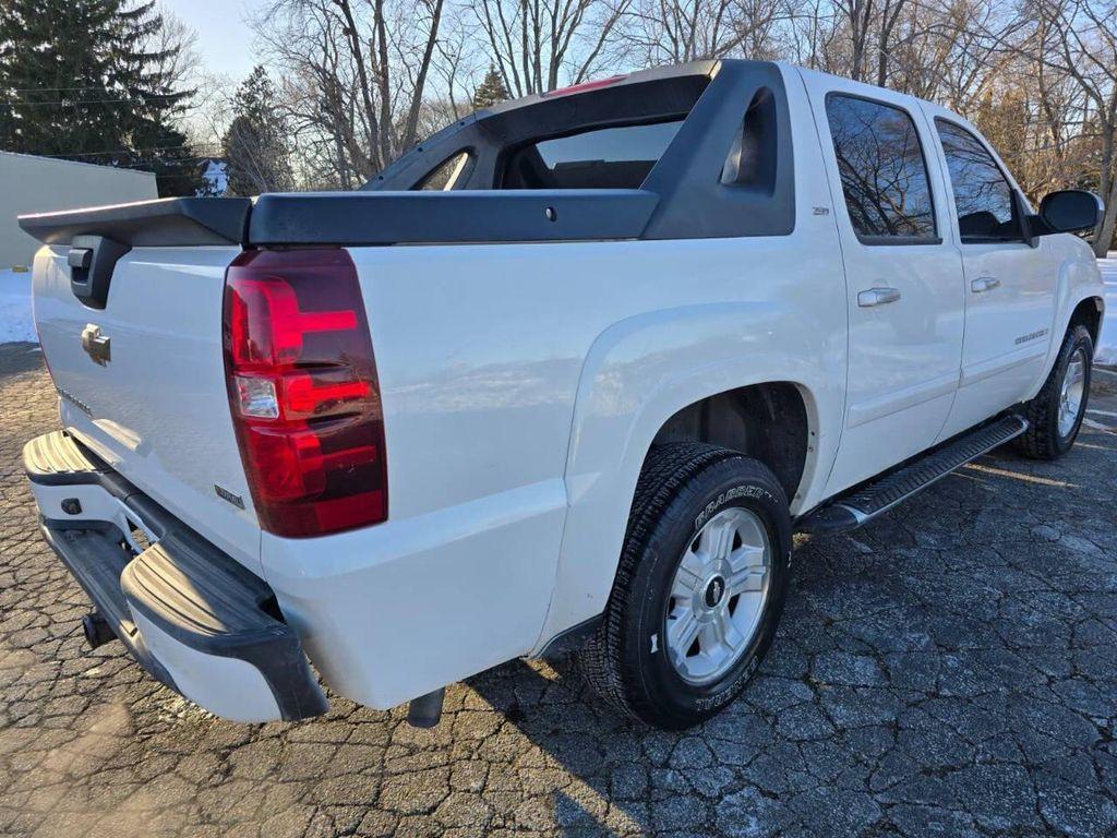 used 2007 Chevrolet Avalanche car, priced at $5,999