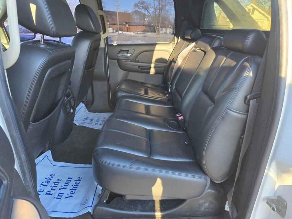 used 2007 Chevrolet Avalanche car, priced at $5,999