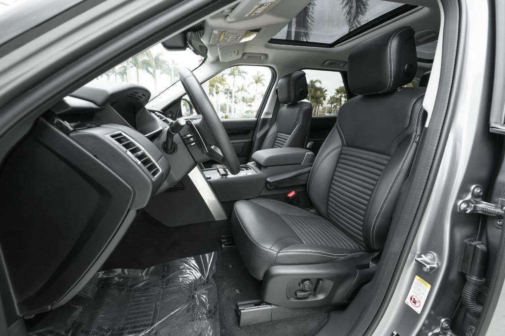 used 2024 Land Rover Discovery car, priced at $41,998