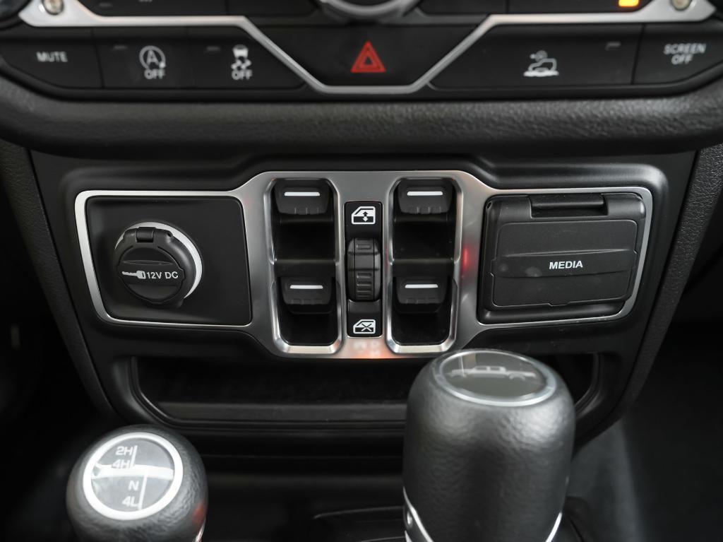 used 2024 Jeep Gladiator car, priced at $35,697