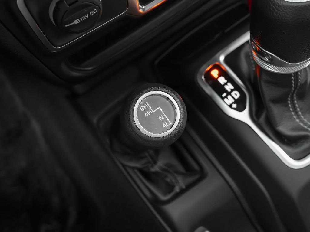 used 2024 Jeep Gladiator car, priced at $35,697