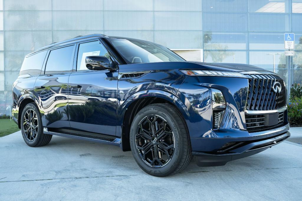 new 2026 INFINITI QX80 car, priced at $92,472