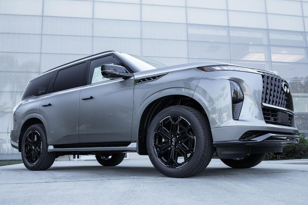 new 2026 INFINITI QX80 car, priced at $91,971