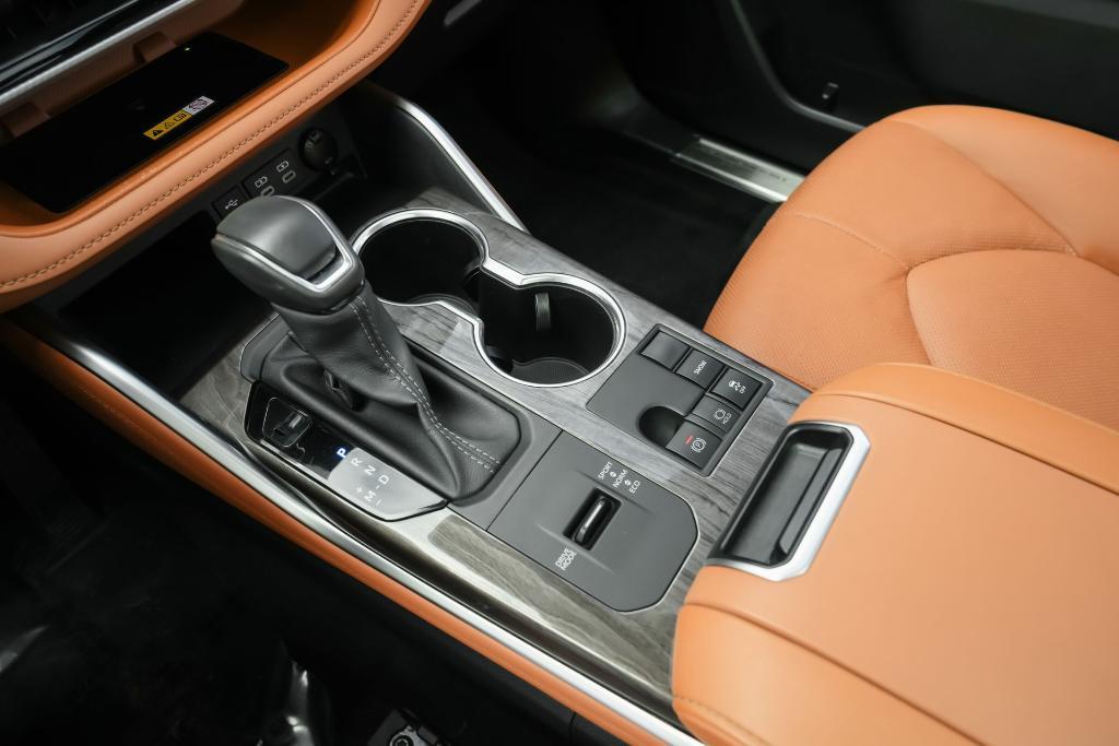 used 2024 Toyota Highlander car, priced at $44,000