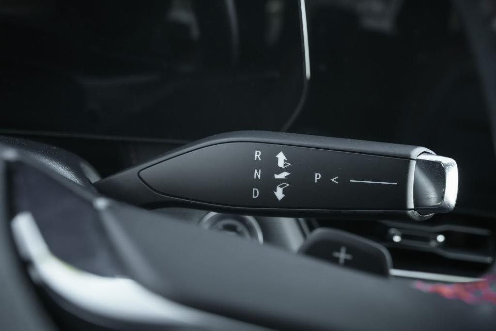 used 2025 Chevrolet Equinox car, priced at $28,495