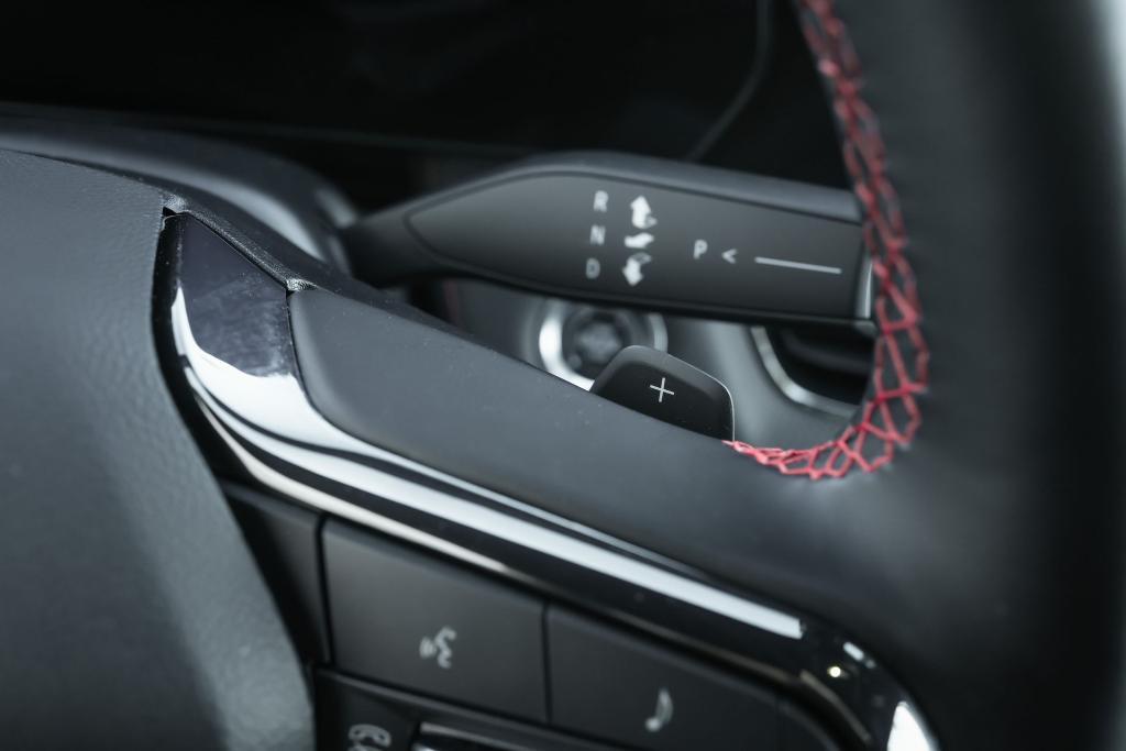 used 2025 Chevrolet Equinox car, priced at $28,495