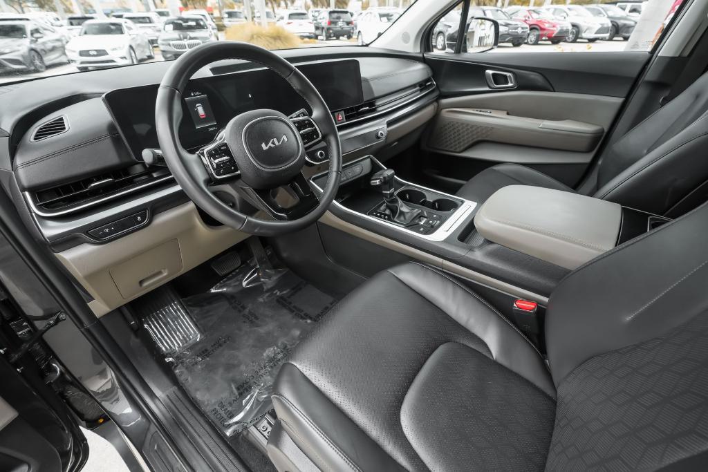 used 2025 Kia Carnival car, priced at $34,995