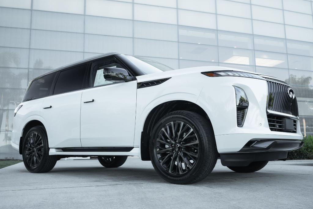 new 2026 INFINITI QX80 car, priced at $103,820