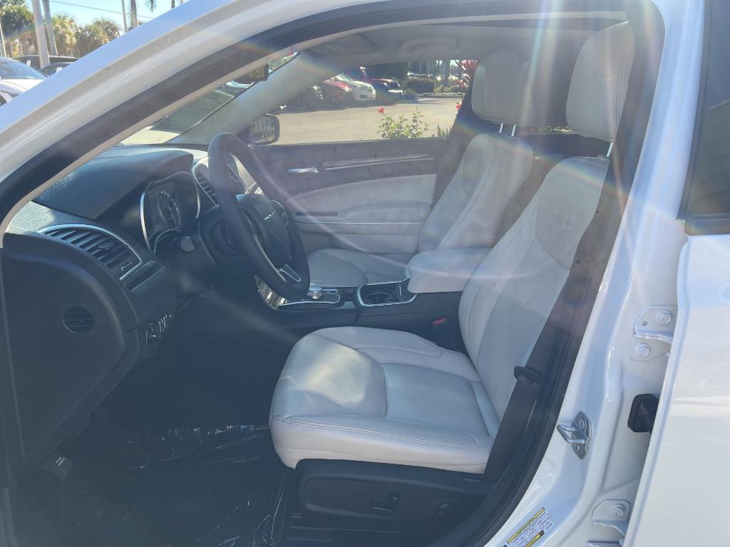 used 2022 Chrysler 300 car, priced at $25,600