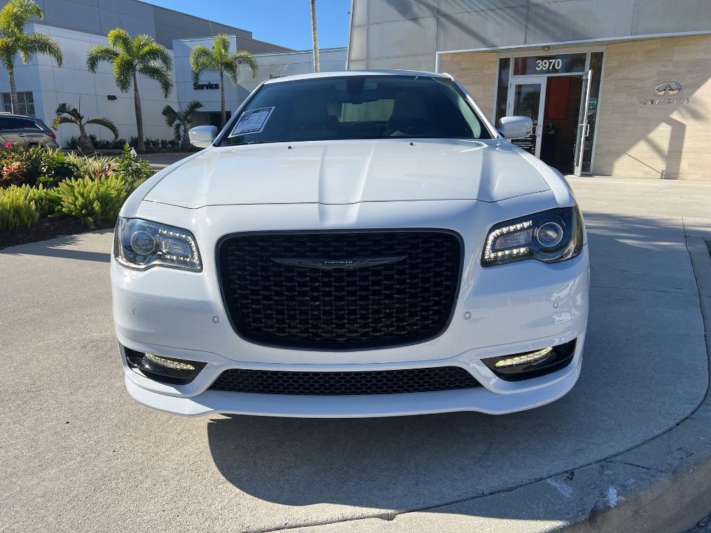 used 2022 Chrysler 300 car, priced at $25,600
