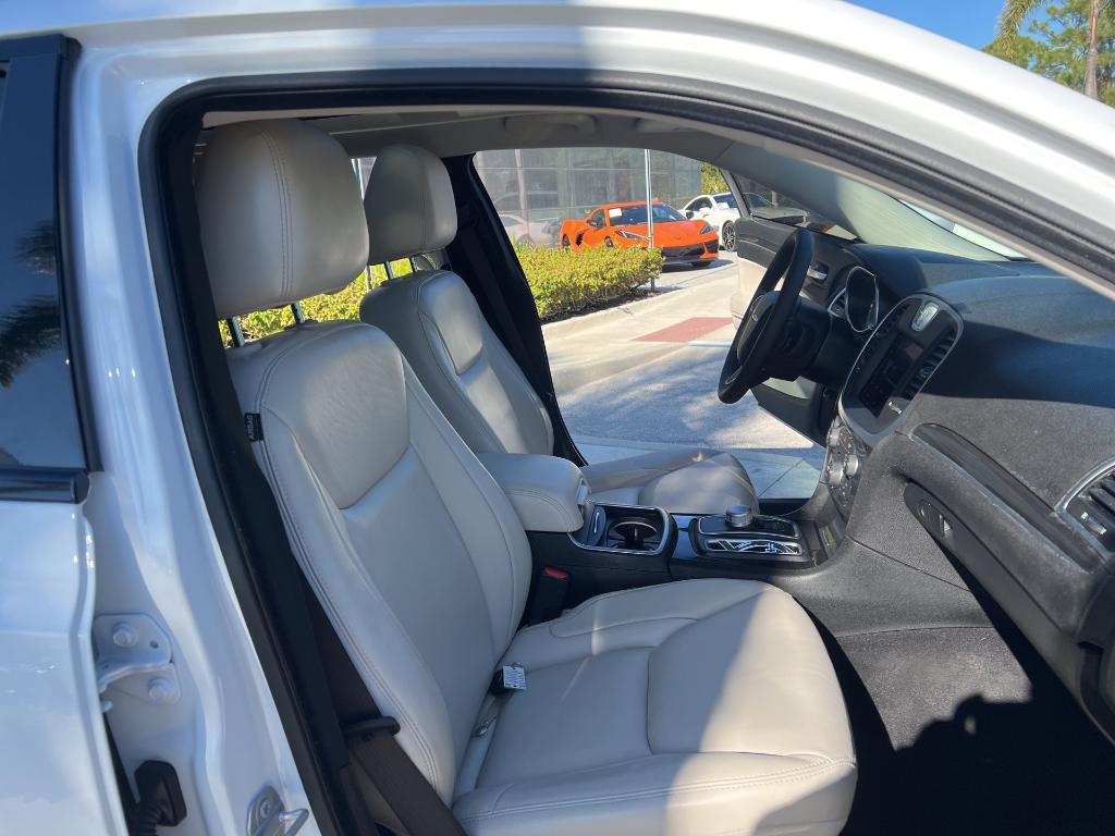 used 2022 Chrysler 300 car, priced at $25,600