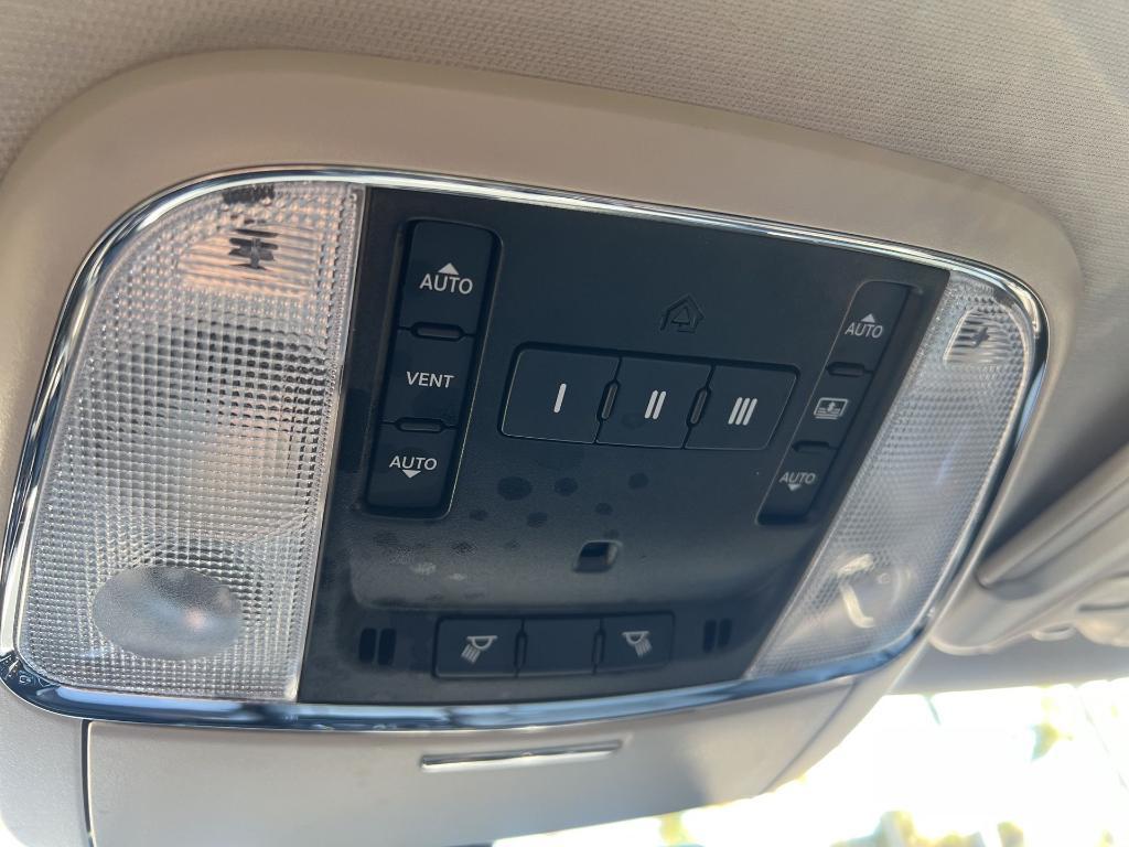 used 2022 Chrysler 300 car, priced at $25,600