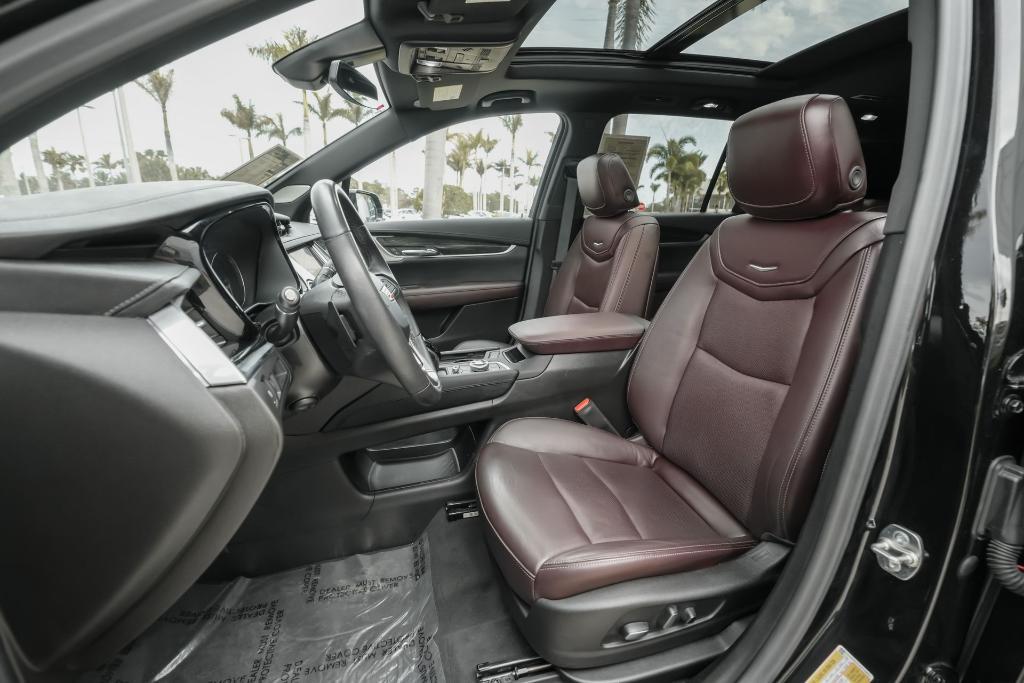 used 2024 Cadillac XT6 car, priced at $46,000