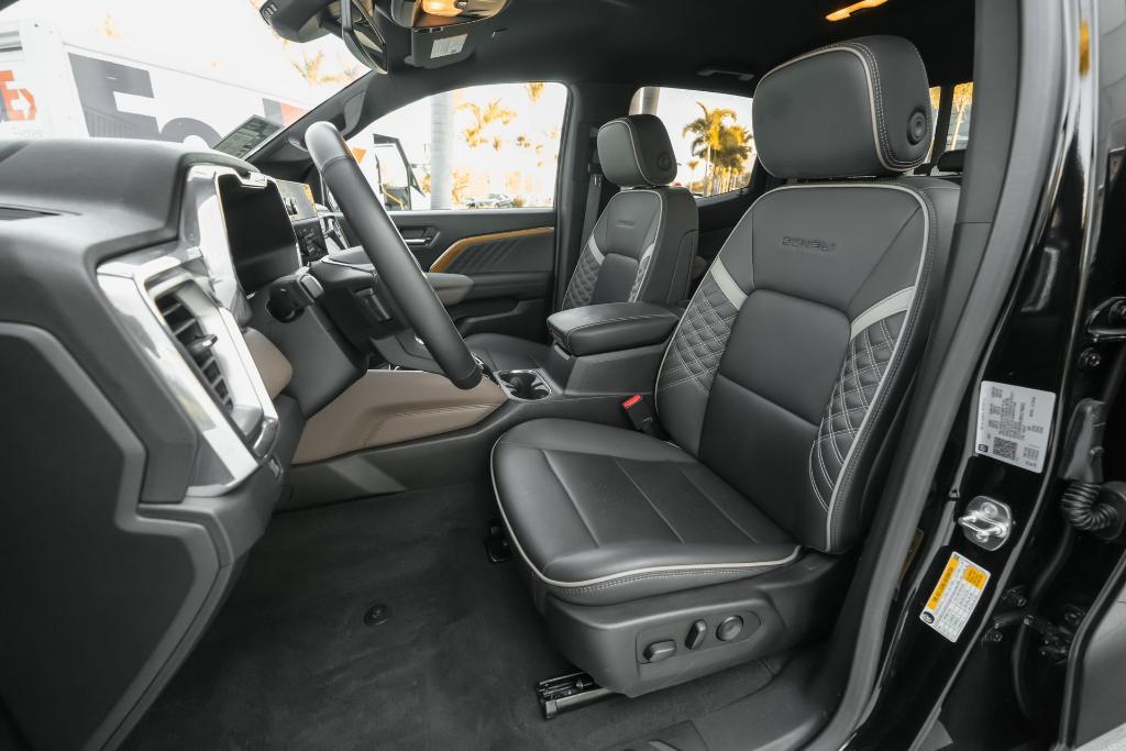 used 2024 GMC Canyon car, priced at $42,900