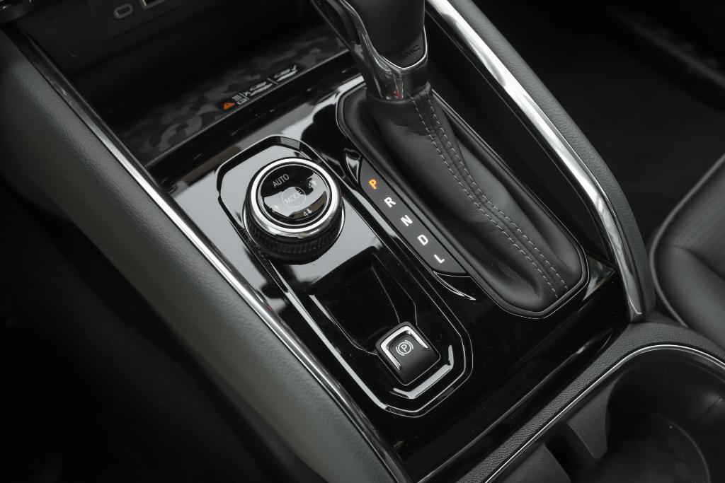 used 2024 GMC Canyon car, priced at $42,900