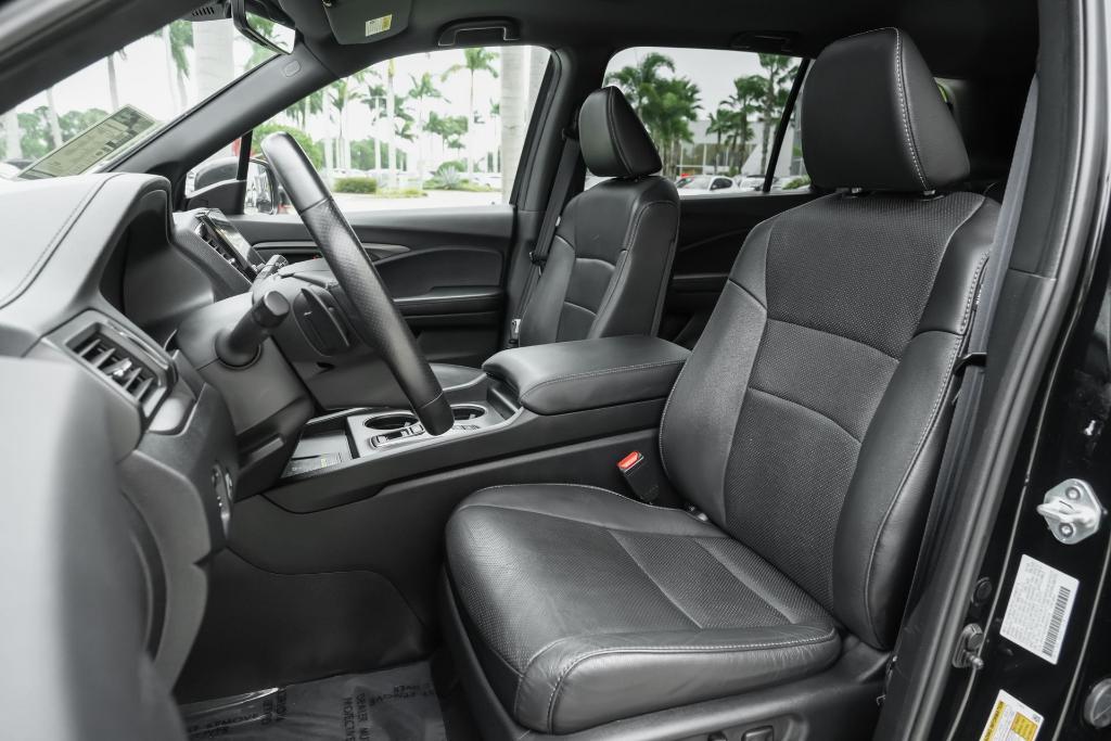 used 2024 Honda Passport car, priced at $29,300