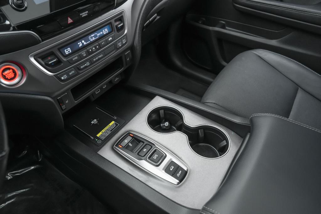 used 2024 Honda Passport car, priced at $29,300