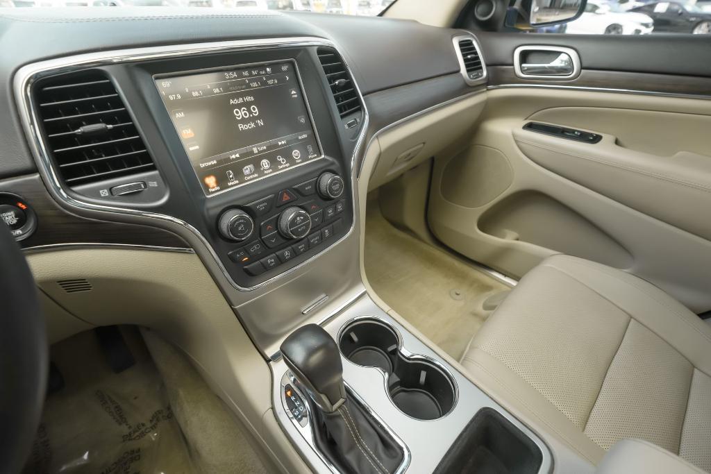 used 2017 Jeep Grand Cherokee car, priced at $13,750