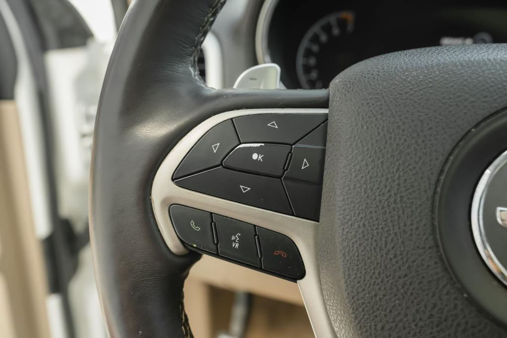 used 2017 Jeep Grand Cherokee car, priced at $13,750