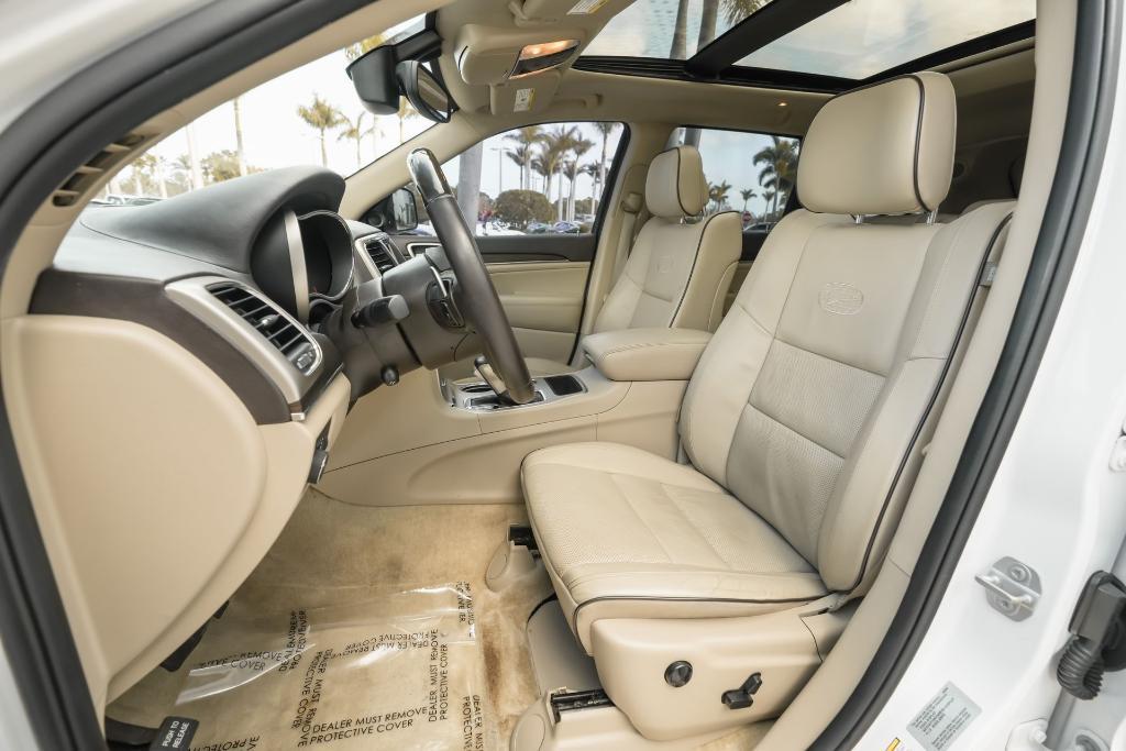 used 2017 Jeep Grand Cherokee car, priced at $13,750