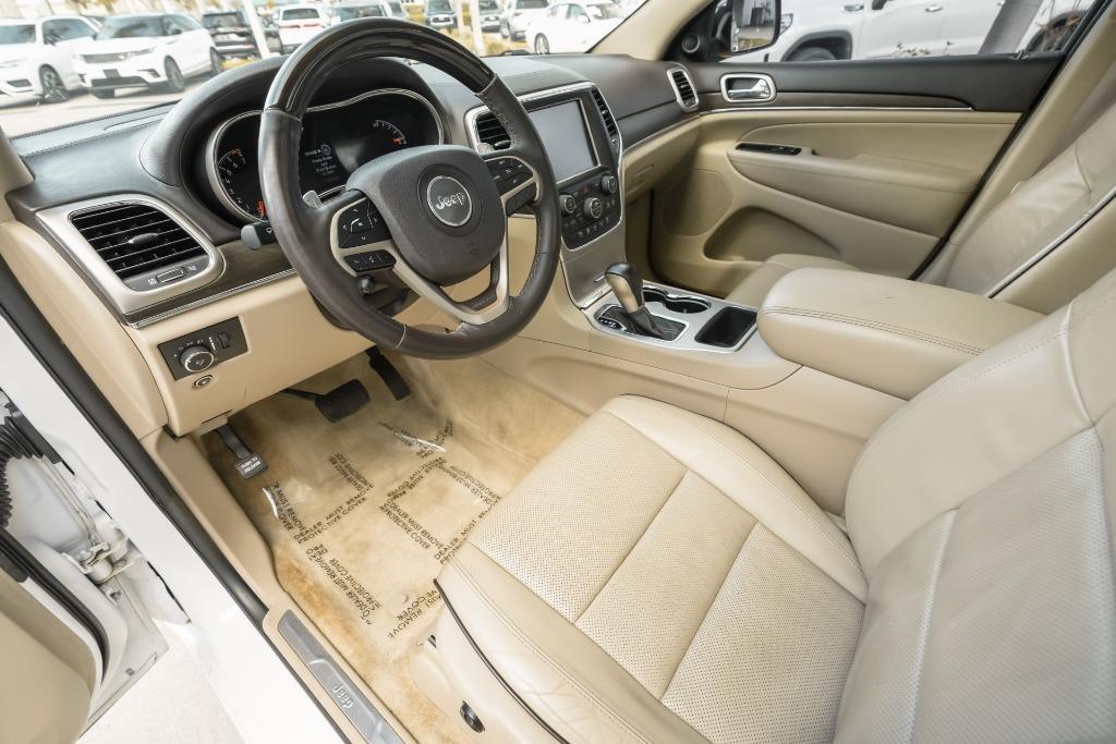used 2017 Jeep Grand Cherokee car, priced at $13,750