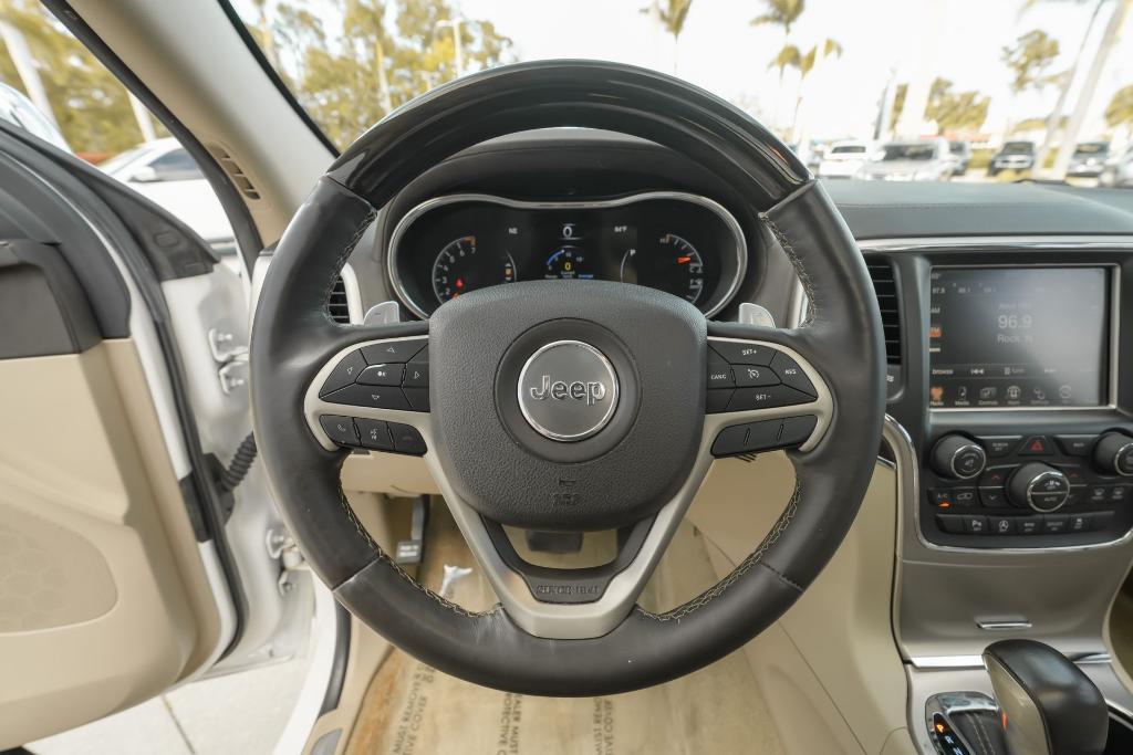 used 2017 Jeep Grand Cherokee car, priced at $13,750