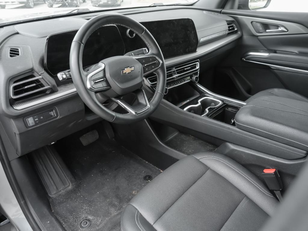 used 2024 Chevrolet Traverse car, priced at $34,197