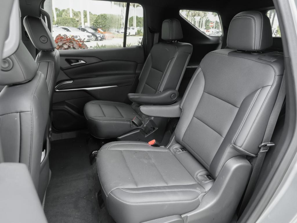 used 2024 Chevrolet Traverse car, priced at $34,197