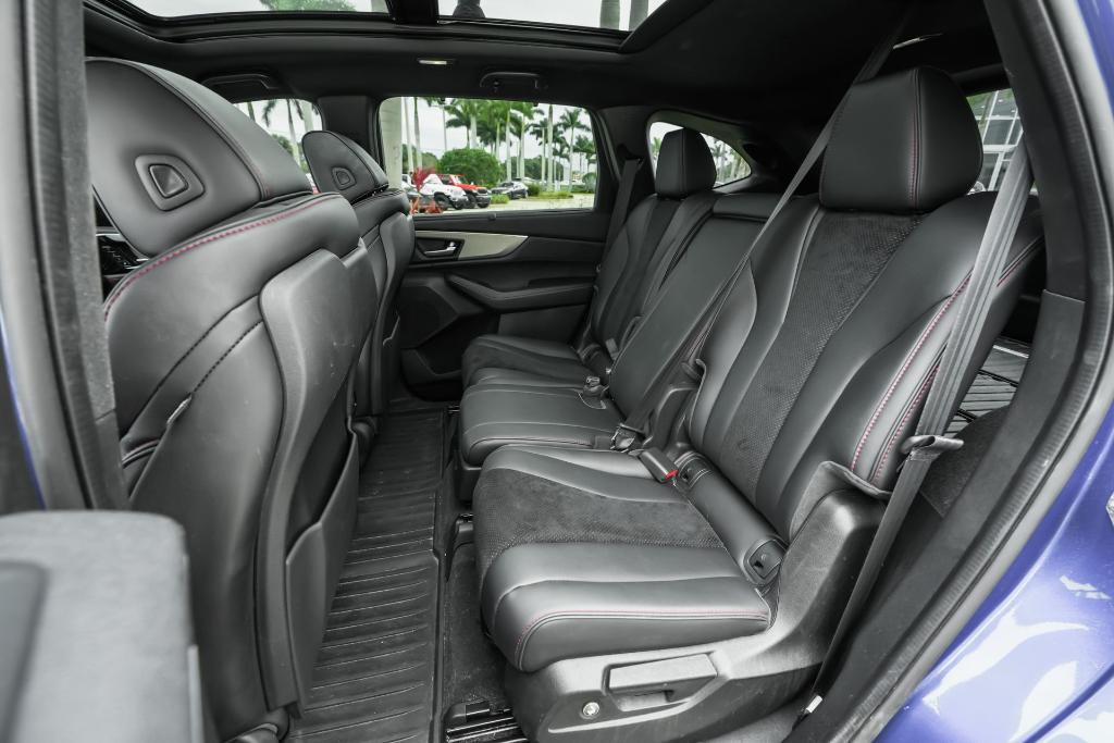 used 2023 Acura MDX car, priced at $41,995