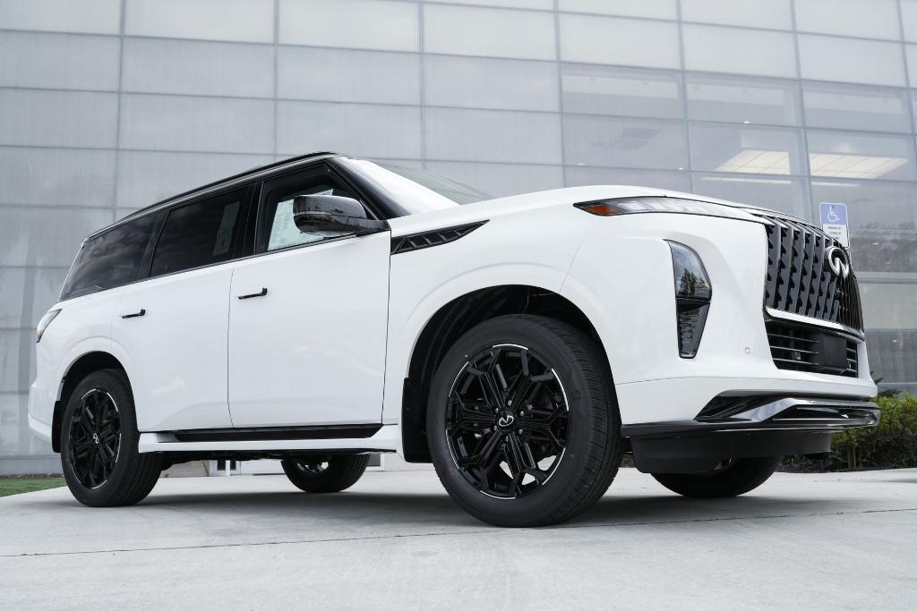 new 2026 INFINITI QX80 car, priced at $92,852