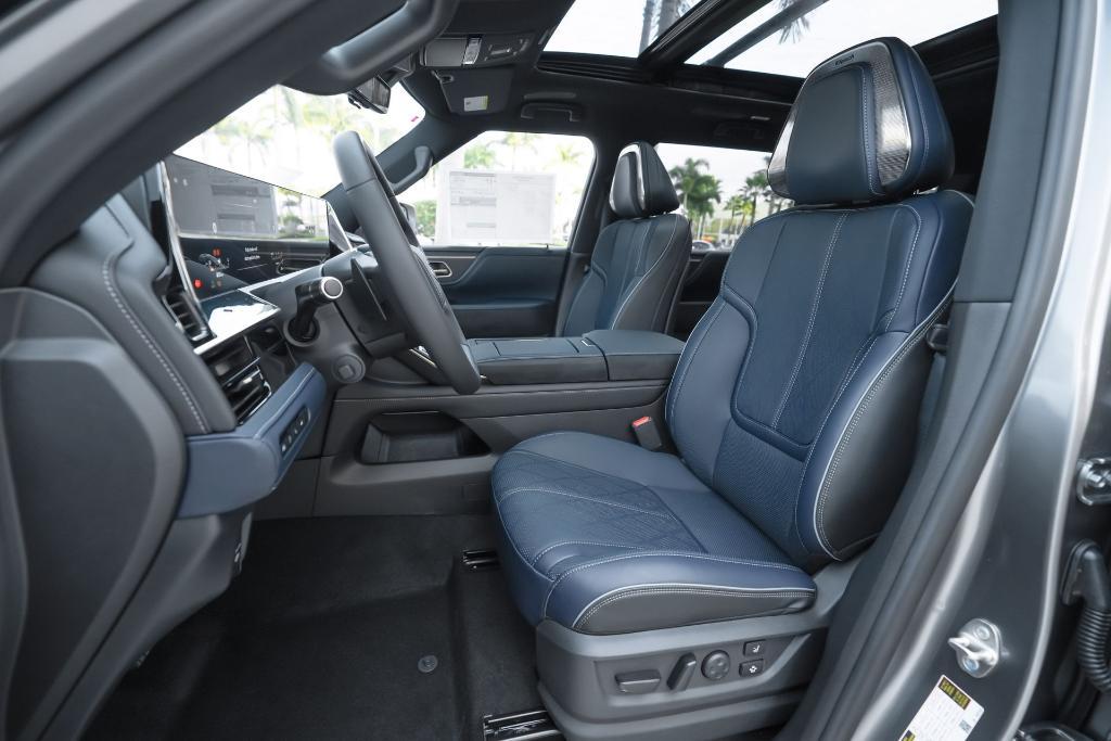 new 2026 INFINITI QX80 car, priced at $91,654