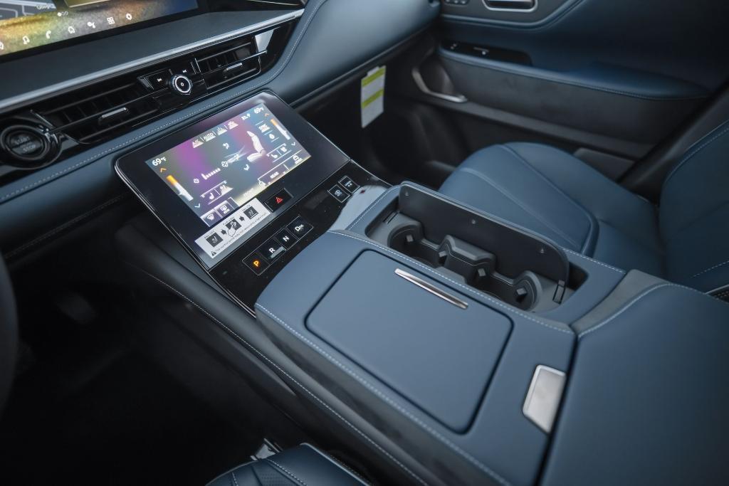 new 2026 INFINITI QX80 car, priced at $91,654