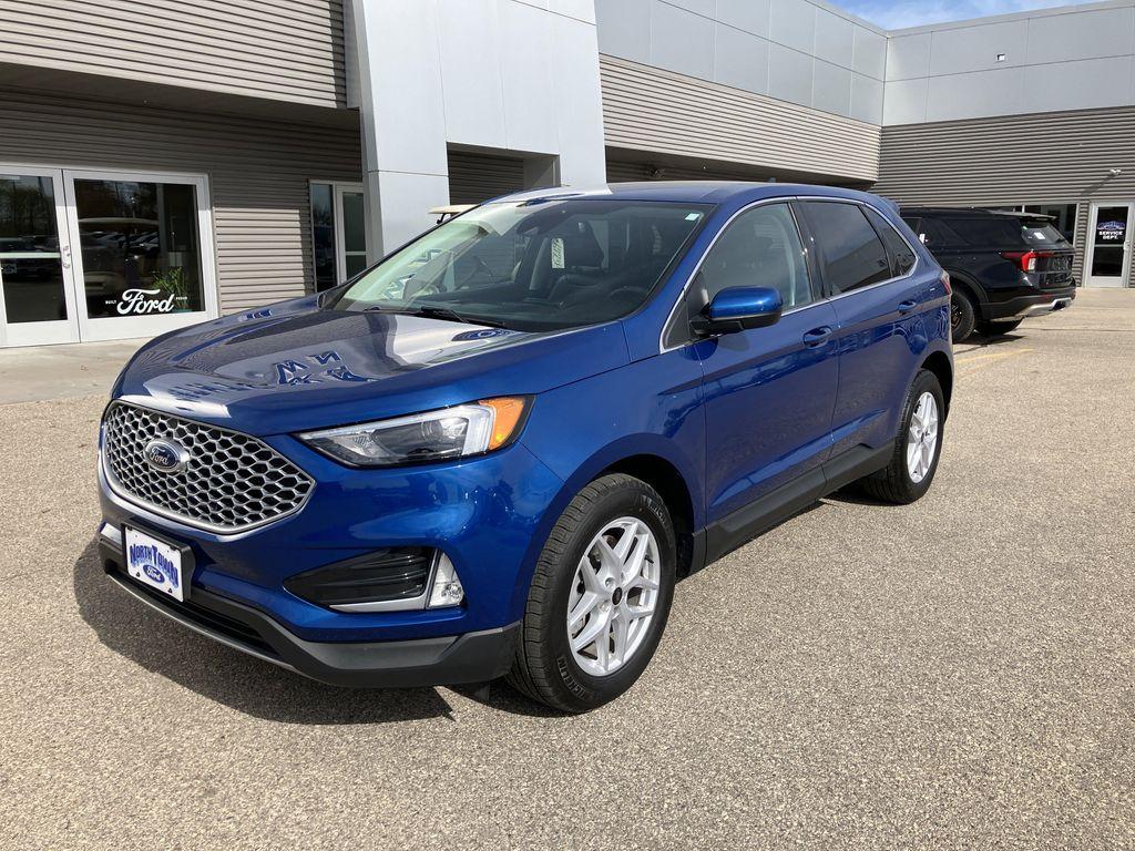 used 2024 Ford Edge car, priced at $30,900