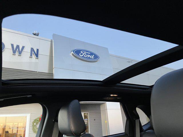 used 2023 Ford Edge car, priced at $27,400